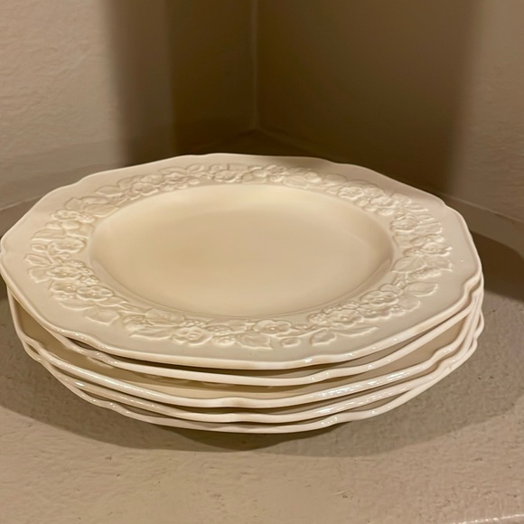 VTG- Crown Ducal Ivory Bundle of 5 Dinner Plates Bundle #2 - Picture 4 of 10